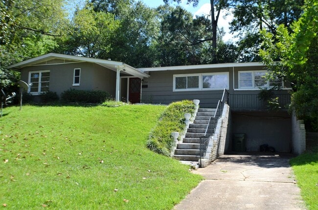 Building Photo - 3462 Biltmore Ave