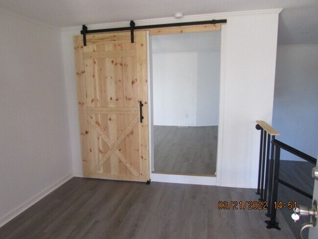 Building Photo - Lake View, Close to Shaw AFB!