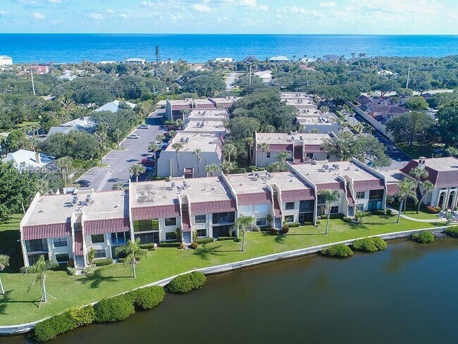 Building Photo - 5151 Jimmy Buffett Mem Hwy