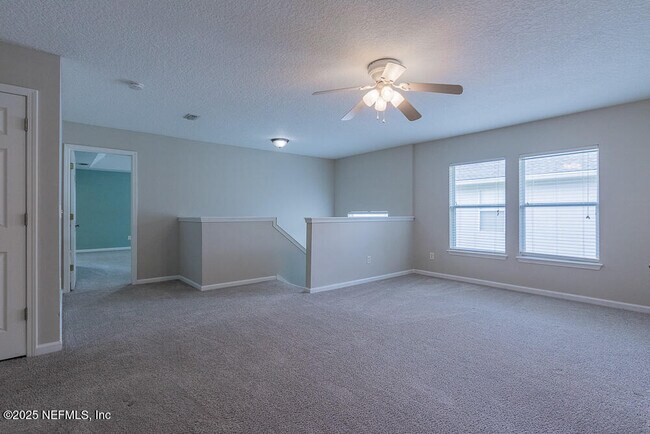Building Photo - 608 Spruce Creek Rd