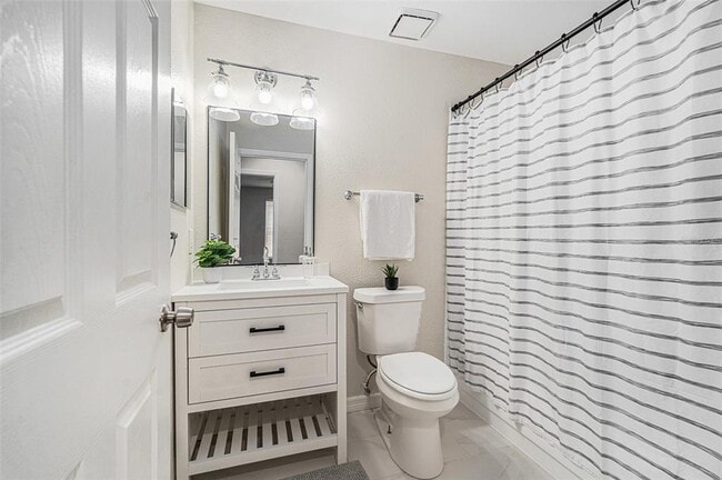 Building Photo - 3704 Carroway St