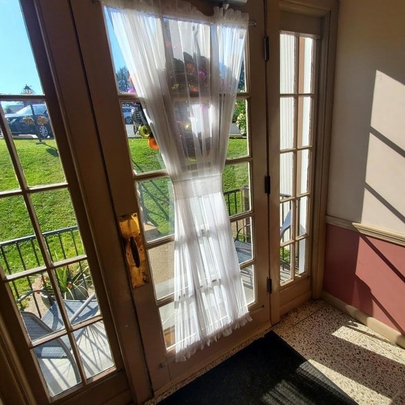 Building Photo - 1810-18A1 National Rd