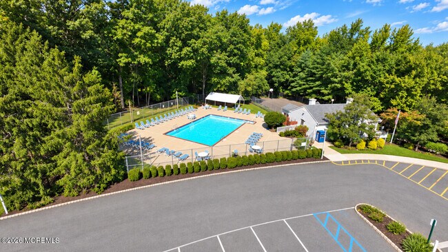 Building Photo - 733 Snowdrop Ct