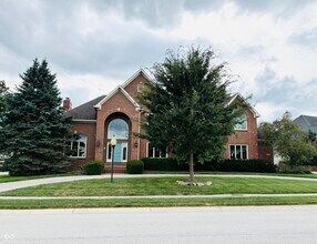 Building Photo - 10892 Diamond Dr