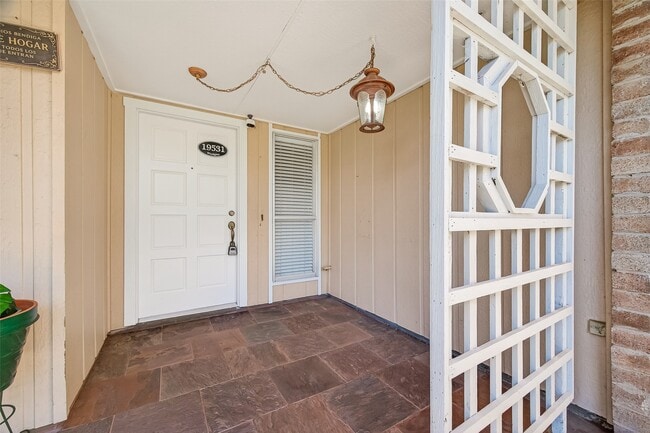 Building Photo - 19531 Woodglen Dr