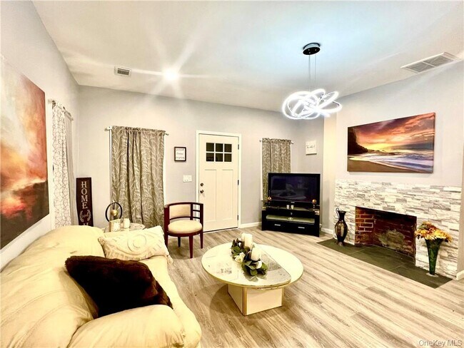 Building Photo - 26 Mill St