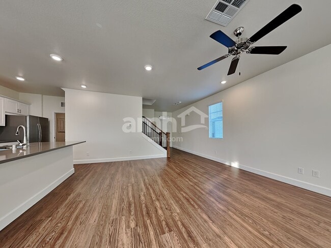Building Photo - 1810 Macchia Ave
