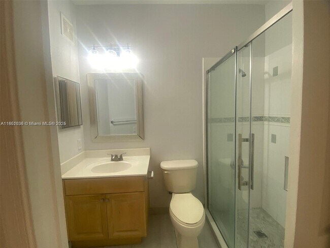 Building Photo - 1605 Passion Vine Cir