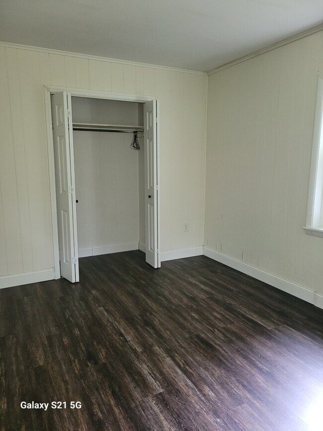 Building Photo - 219 Stone Dr