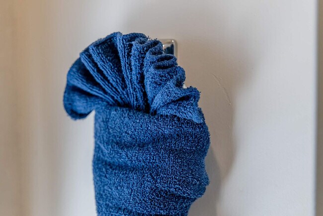 Building Photo - 640 S Columbia St