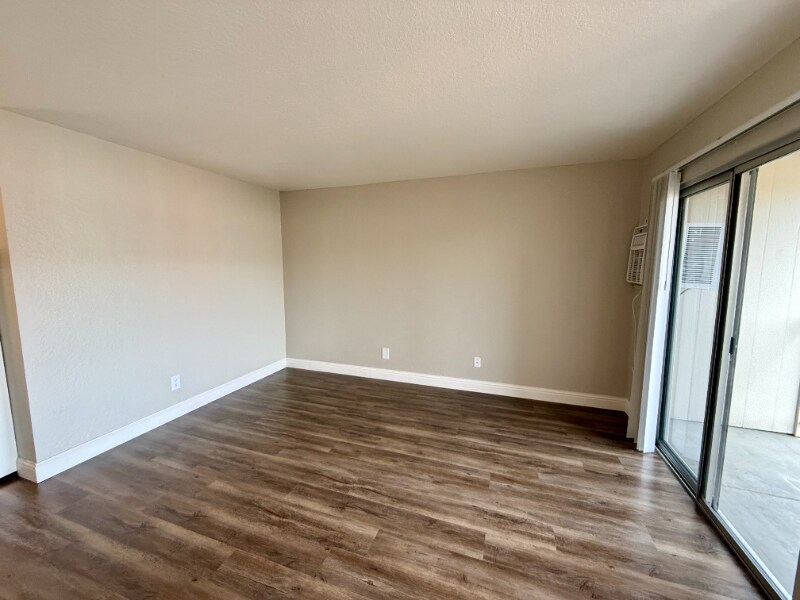 Building Photo - 281 Junction Ave