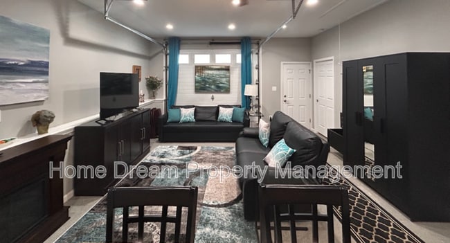 Building Photo - 1401 Bragg Rd