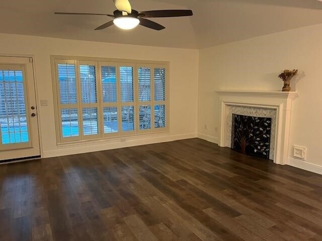 Building Photo - 3906 Hazelwood Dr