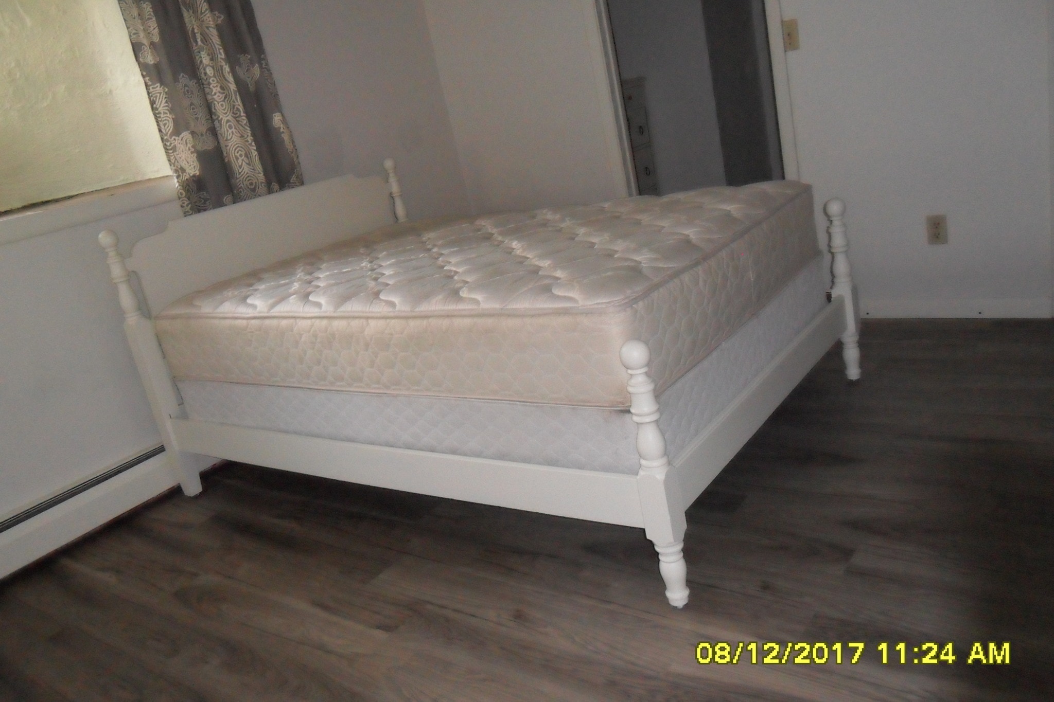 Apt 2 - BR 1 full size bed - 523 E State St