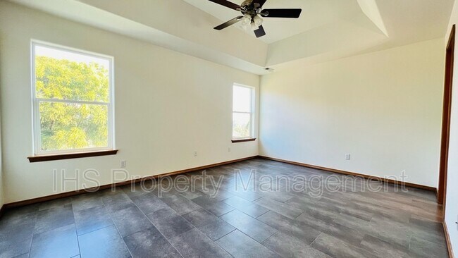 Building Photo - 5131 Milky Way