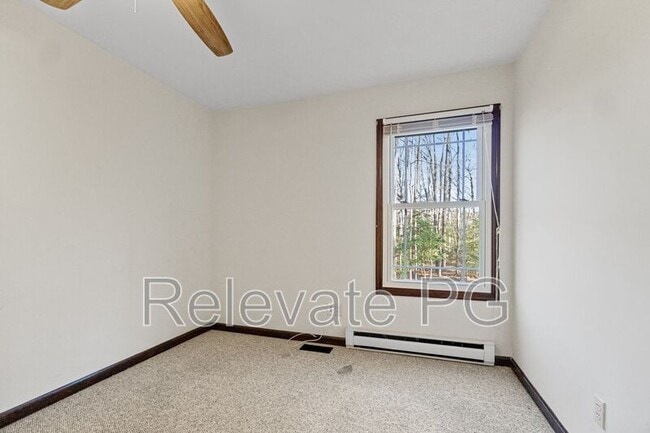Building Photo - 12620 Thoreau Dr
