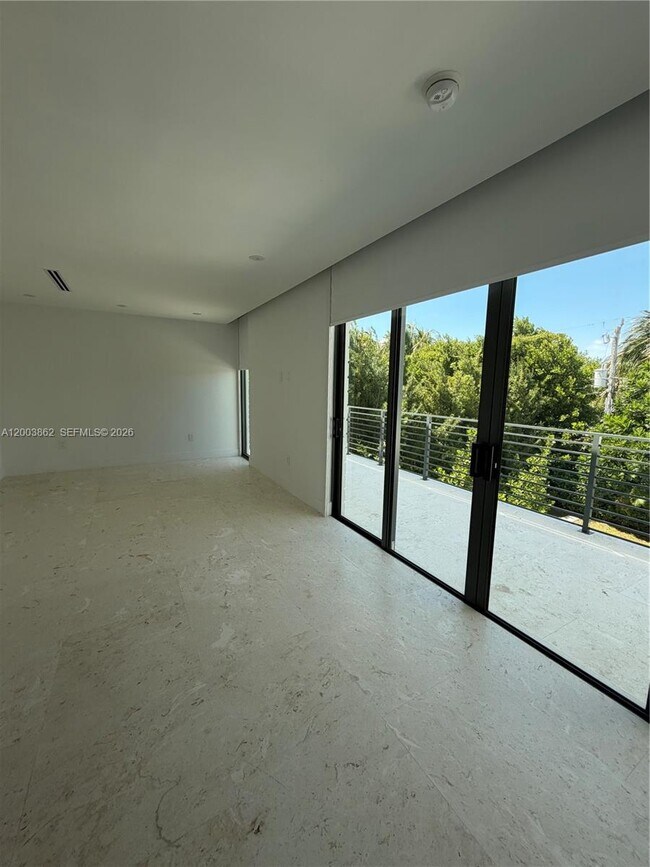 Building Photo - 253 W Enid Dr