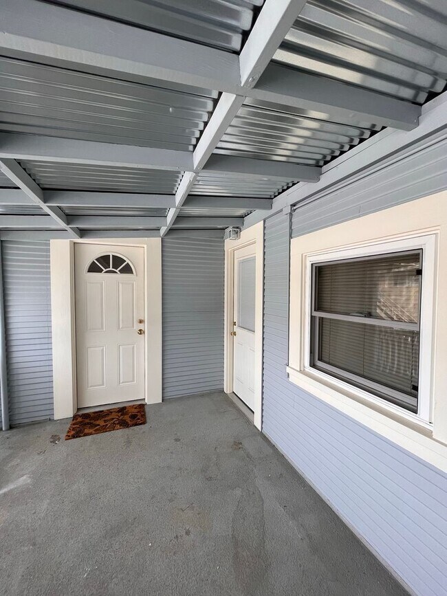 Primary Photo - 1265 El Camino Real