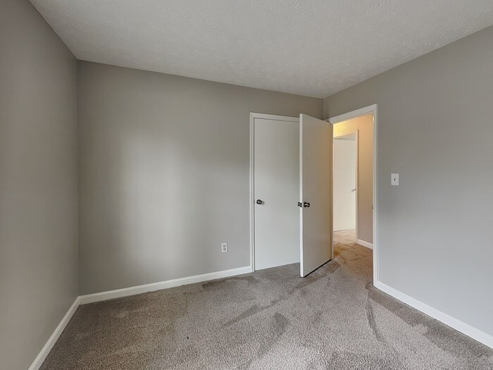 Building Photo - 5127 Galbraith Cir