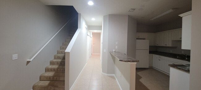 Building Photo - 1571 NW 29 Rd