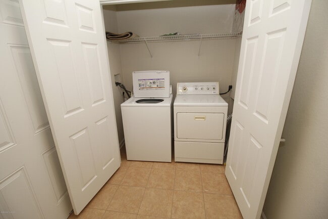 Building Photo - 1576 Peregrine Cir