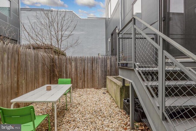 Building Photo - 1306 Hope St