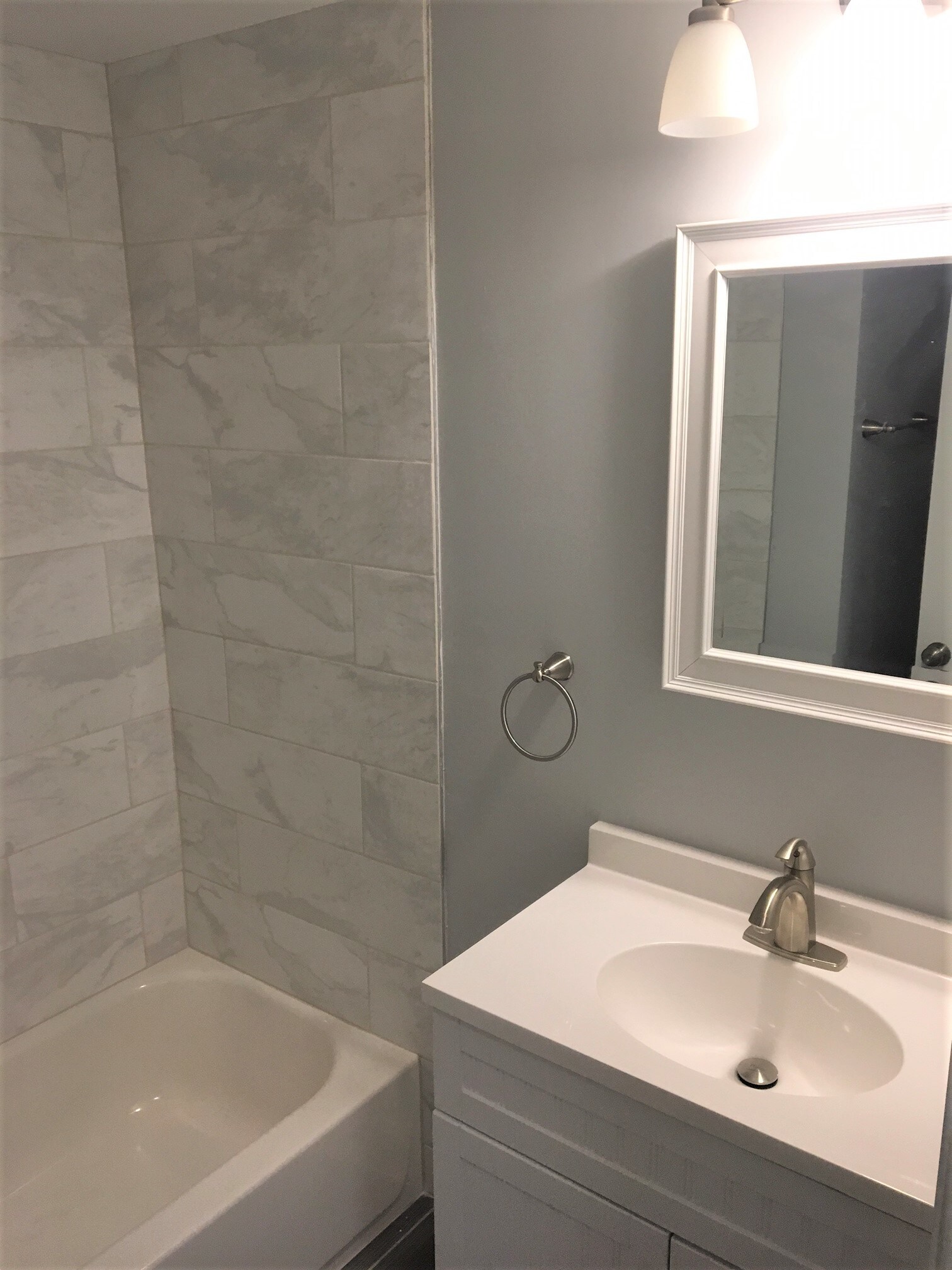 Building Photo - 71 E Gates St