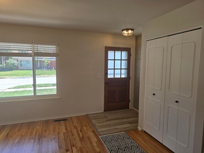 Building Photo - 15353 Huff