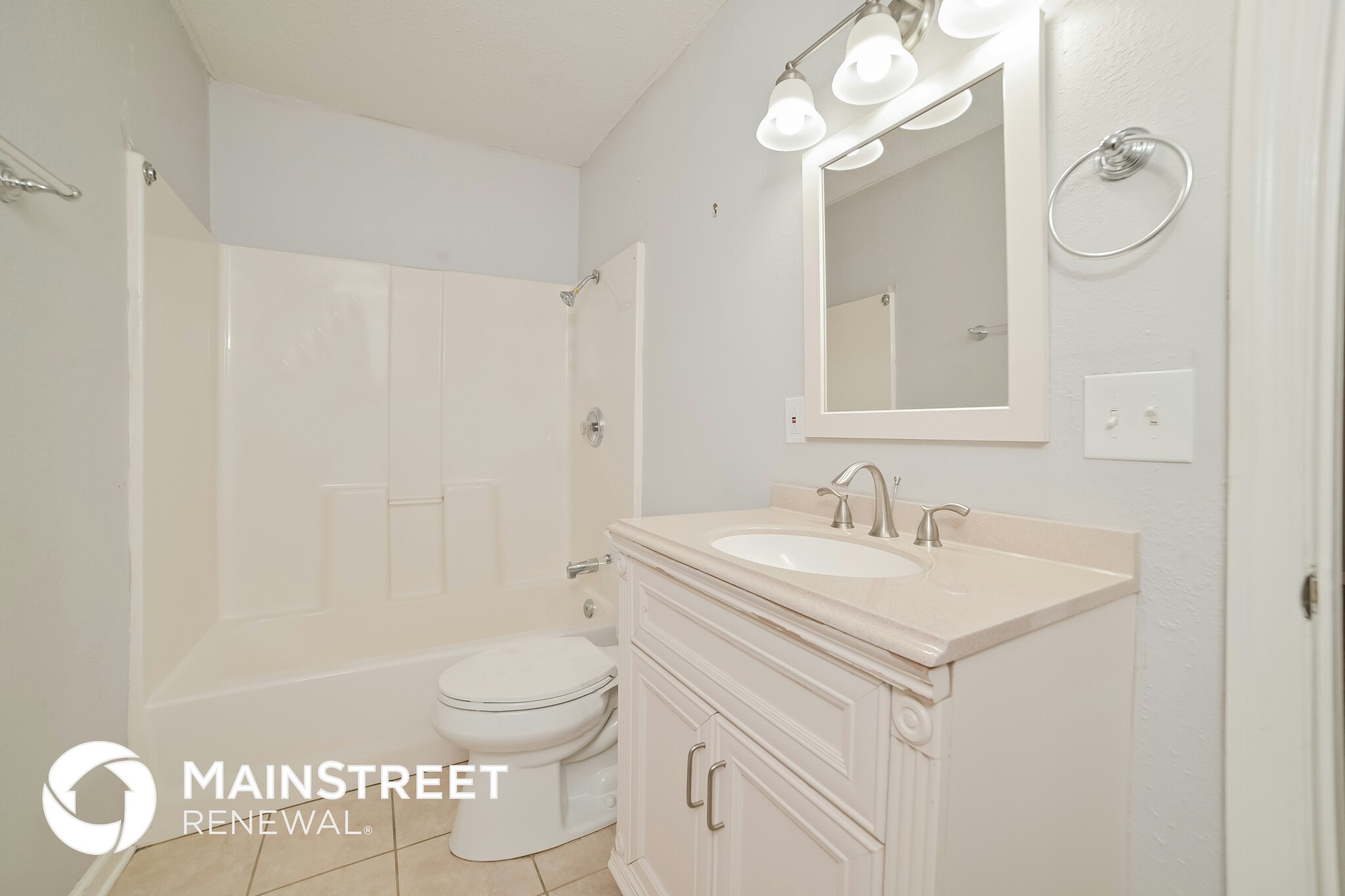 Building Photo - 2305 Ridgecrest Dr