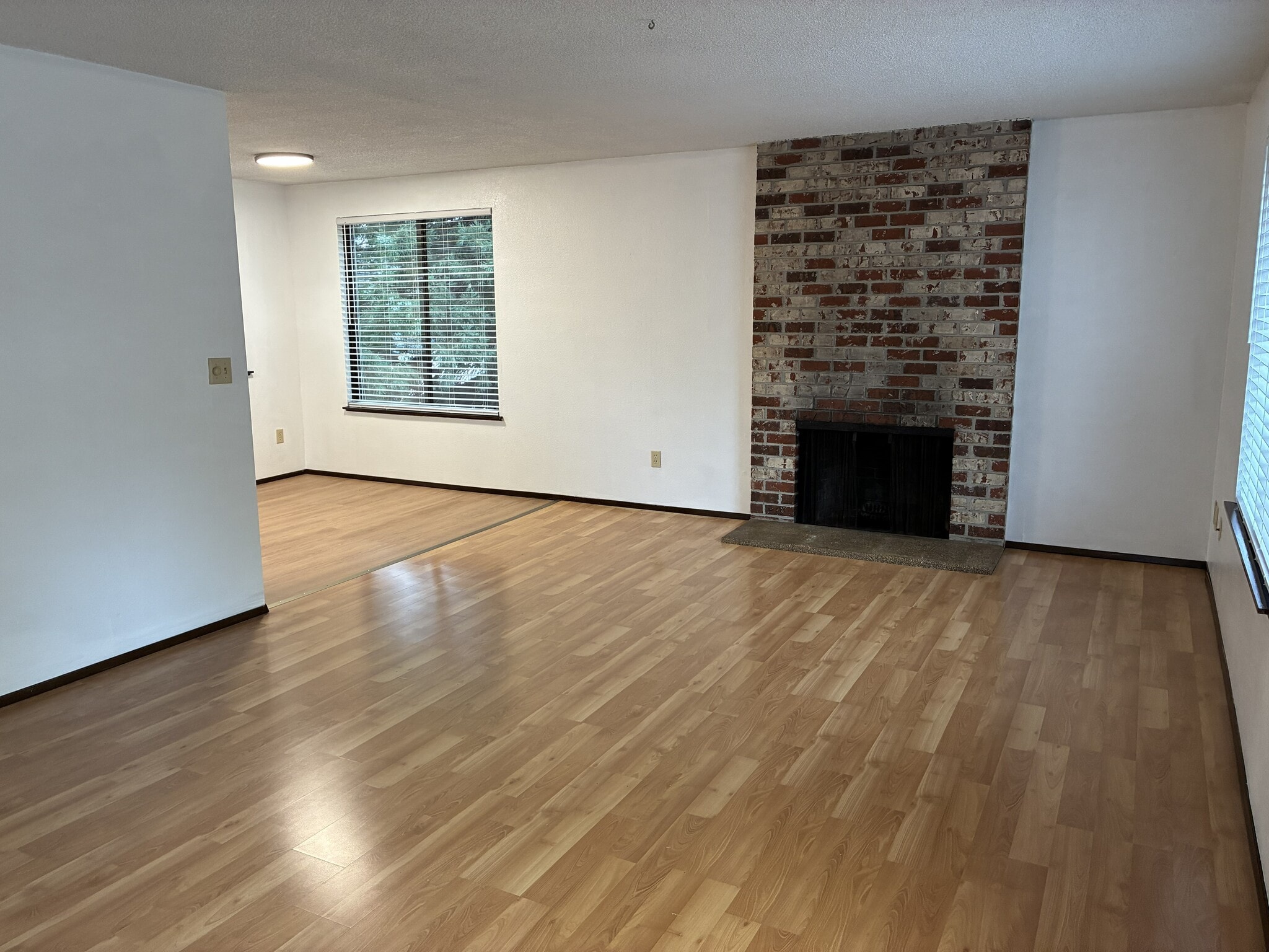 Building Photo - 4730 SE 69th Ave