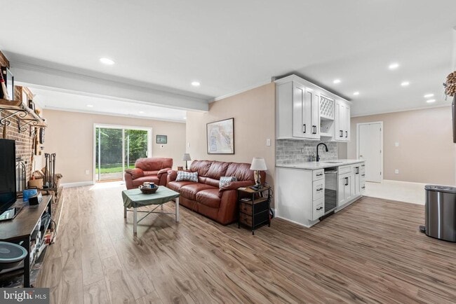 Building Photo - 7362 Clifton Rd