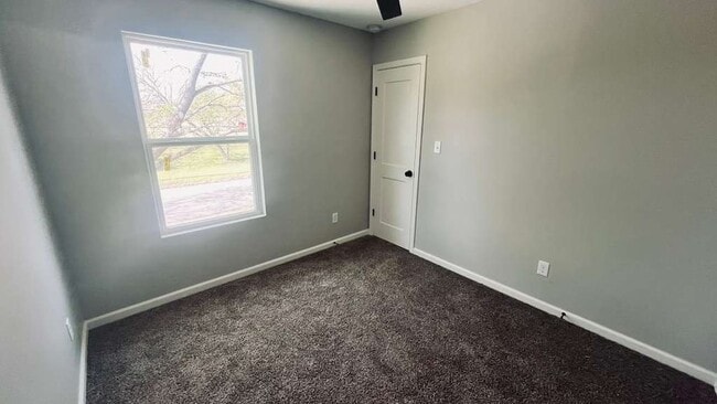 Building Photo - 1623 Seley Ave