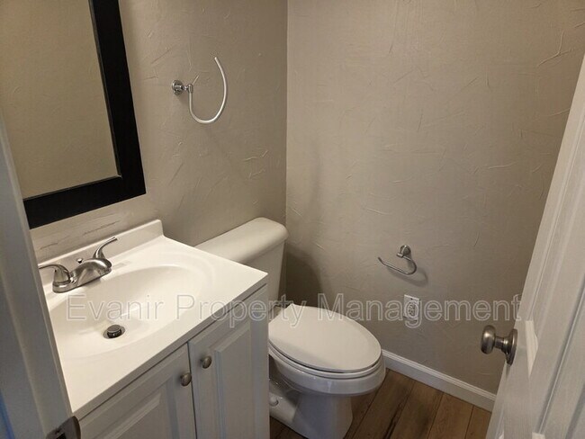 Building Photo - 3623 Bolamo Dr