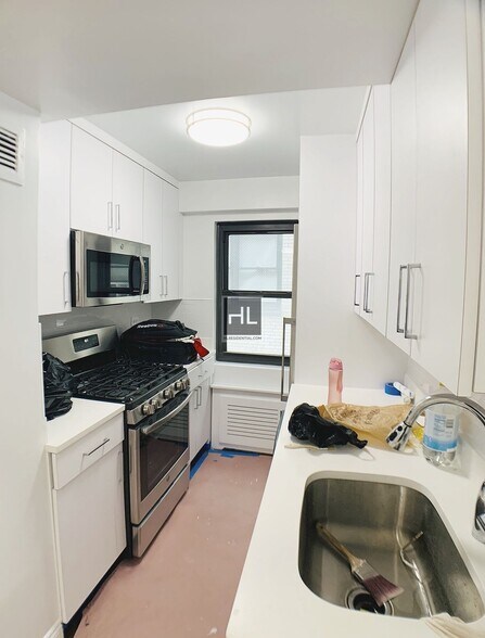Building Photo - EAST 56 STREET