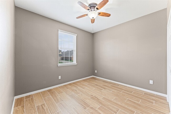 Building Photo - 1706 Zeppelin Cir