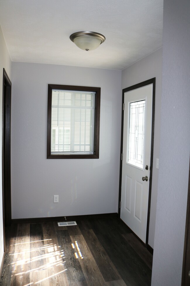 Building Photo - 3604 S Outfield Cir