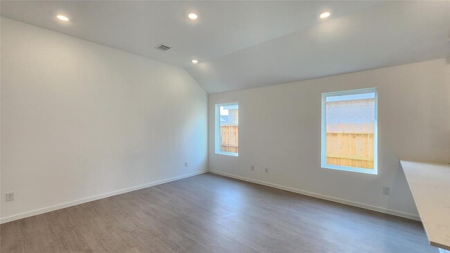 Building Photo - 6426 Seafoam Lake Dr