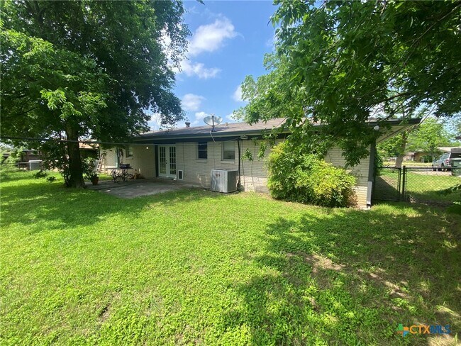 Building Photo - 2701 W Scott Blvd