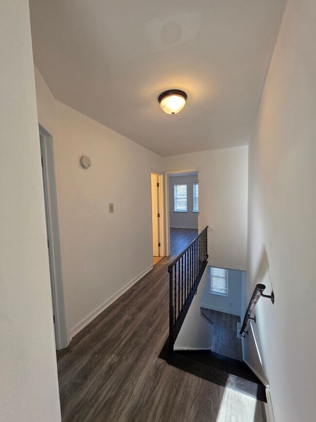 Building Photo - Just Renovated! Charming 3-Bedroom Home in...