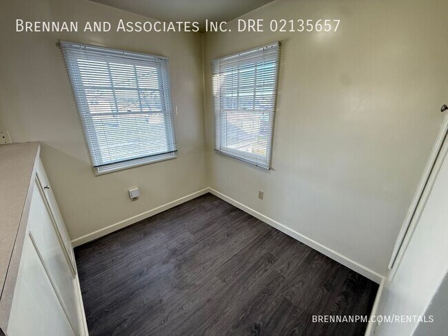 Building Photo - 253 Church Ave