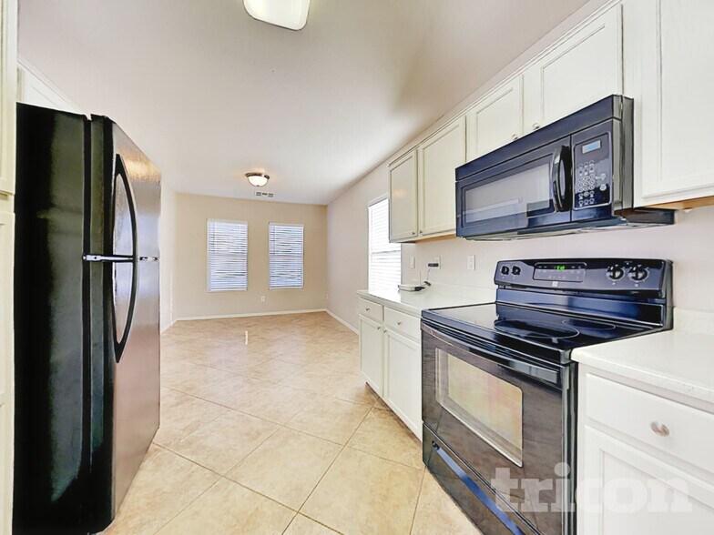 Building Photo - 16189 W Mauna Loa Ln