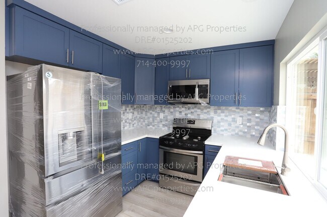 Building Photo - 1409 N Roundtree Ln