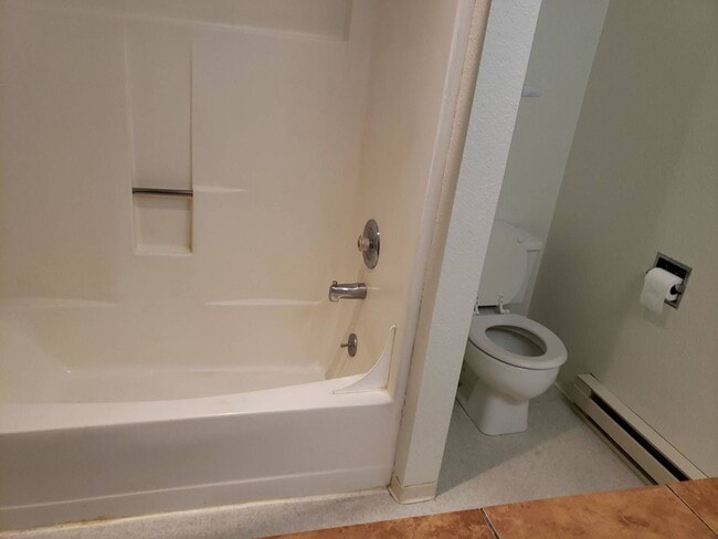 Building Photo - 2005 NE Terre View Dr