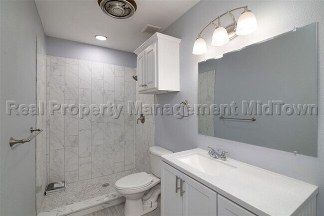 Building Photo - Stunning North Richland Hills