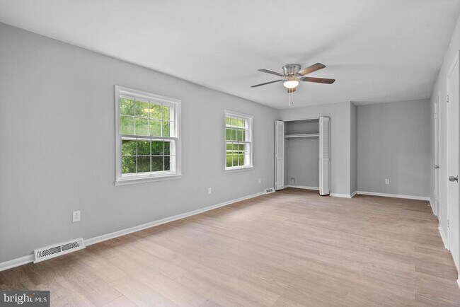 Building Photo - 7795 Penn Manor Ct