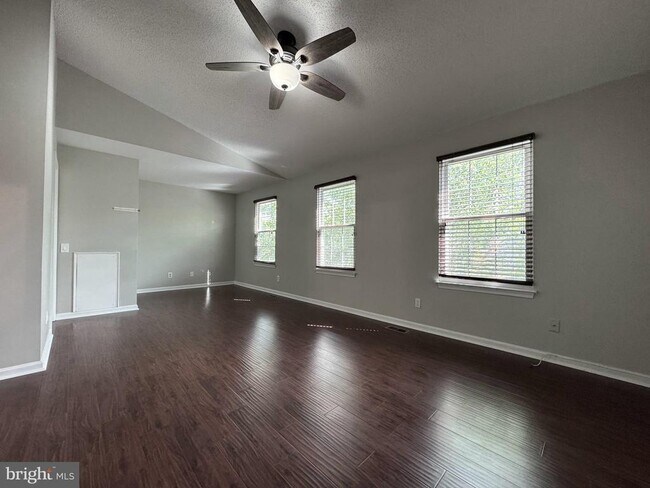 Building Photo - 8141 Bayonet Way