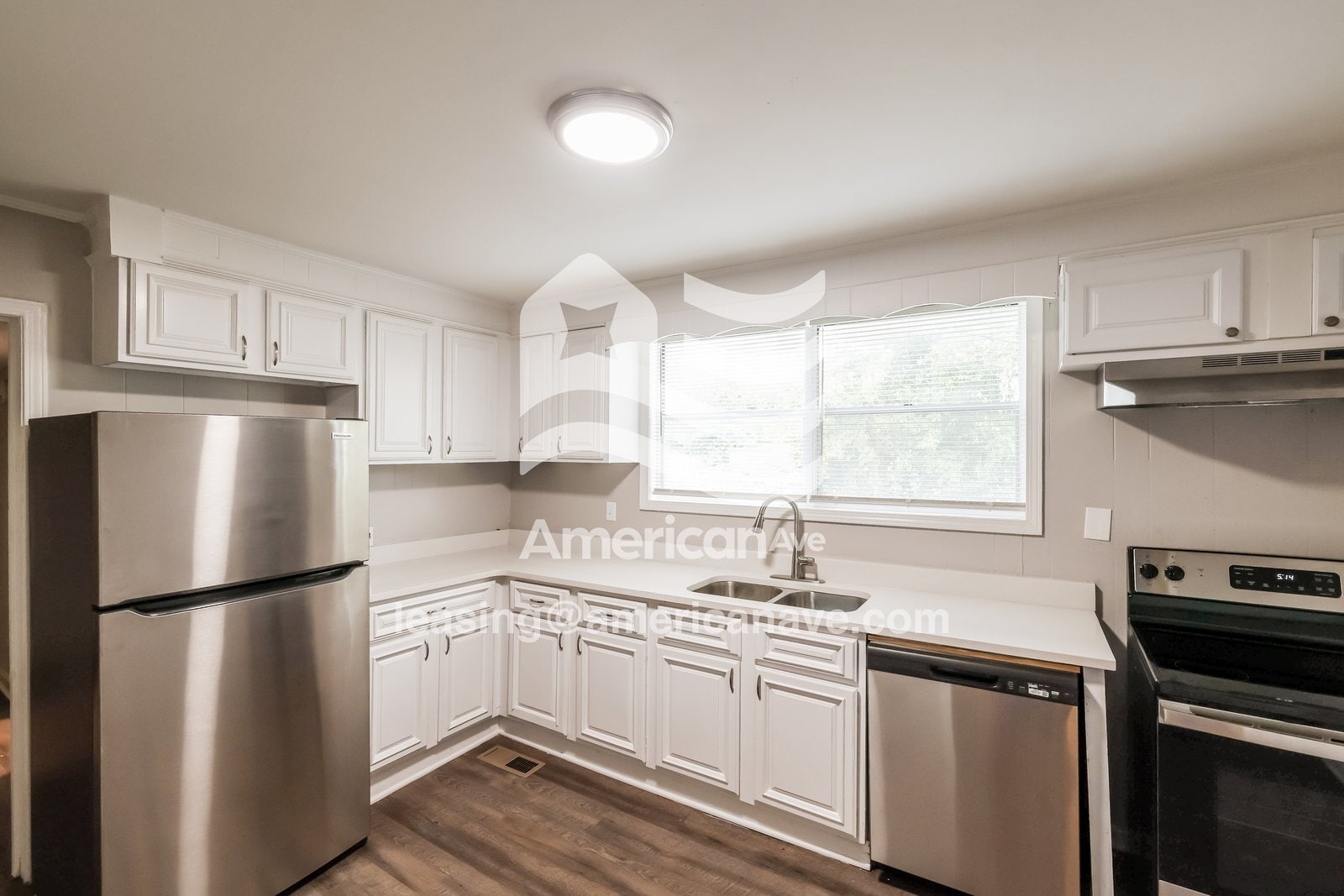 Building Photo - 2510 4th St E