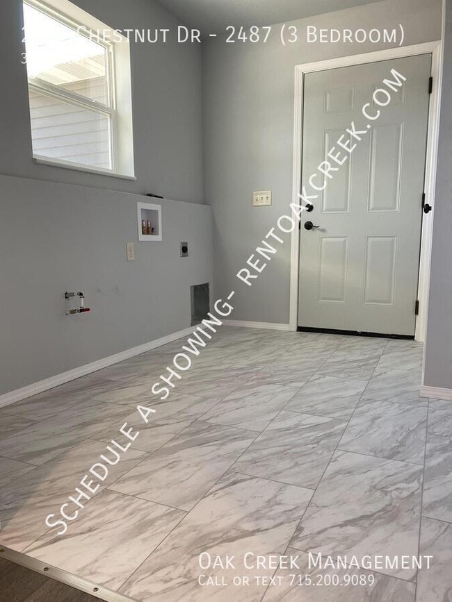 Building Photo - 2487 Chestnut Dr