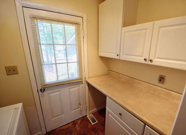 Building Photo - Longleaf Villas