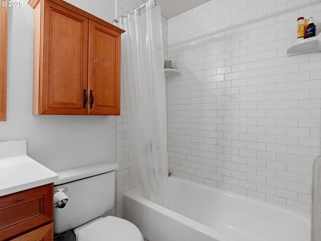 Building Photo - Bright & Inviting 2-Bed, 1.5-Bath with Modern Touches and Private Upstairs Retreat